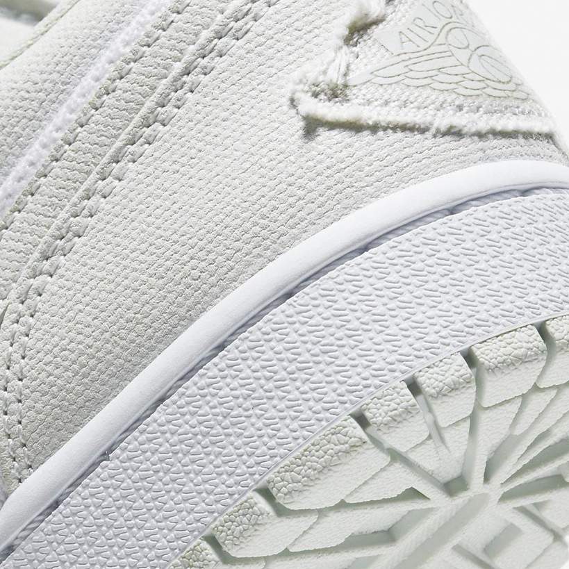 Air Jordan 1 Low 'Spruce Aura'